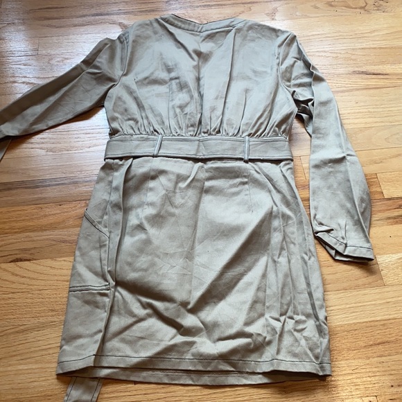 Pretty Little Thing Stone Contrast Bodycon Dress - Picture 6 of 6